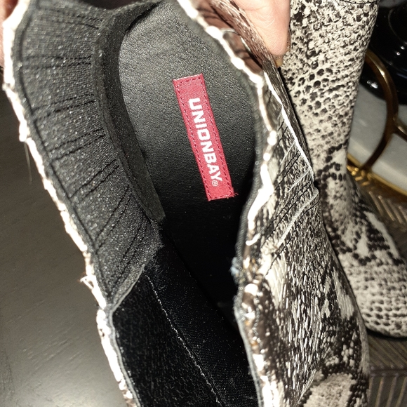 Boots - Picture 2 of 3